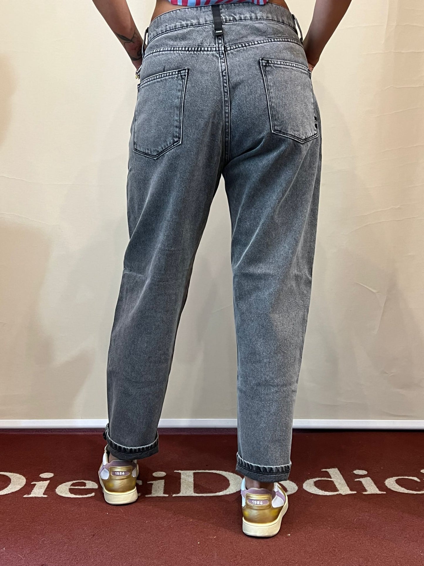 Jeans grigio modello Lizzie